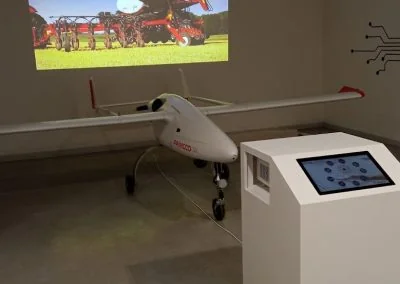 Dotykový kiosek připravený pro expozici