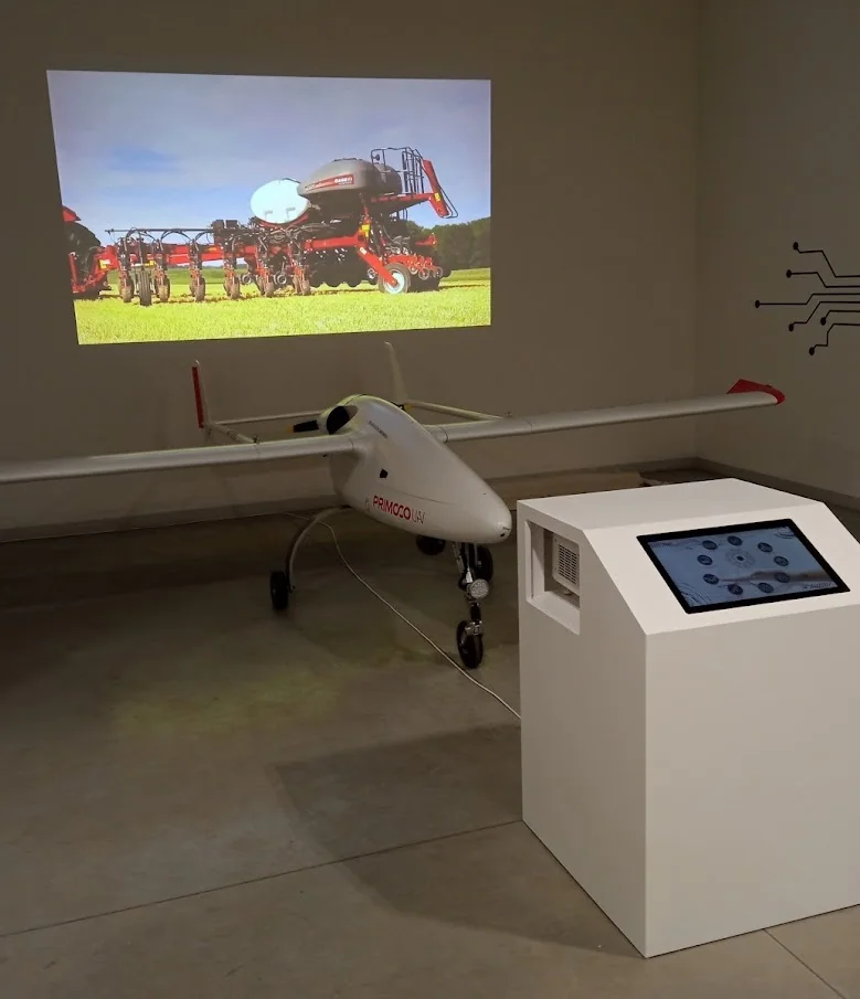 Dotykový kiosek připravený pro expozici