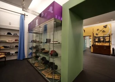 Dotykové kiosky KioskyProMuzeum.cz pro digitální revoluci v muzeích a obcích, ideální pro expozice a výstavy. Muzeum Českého lesa