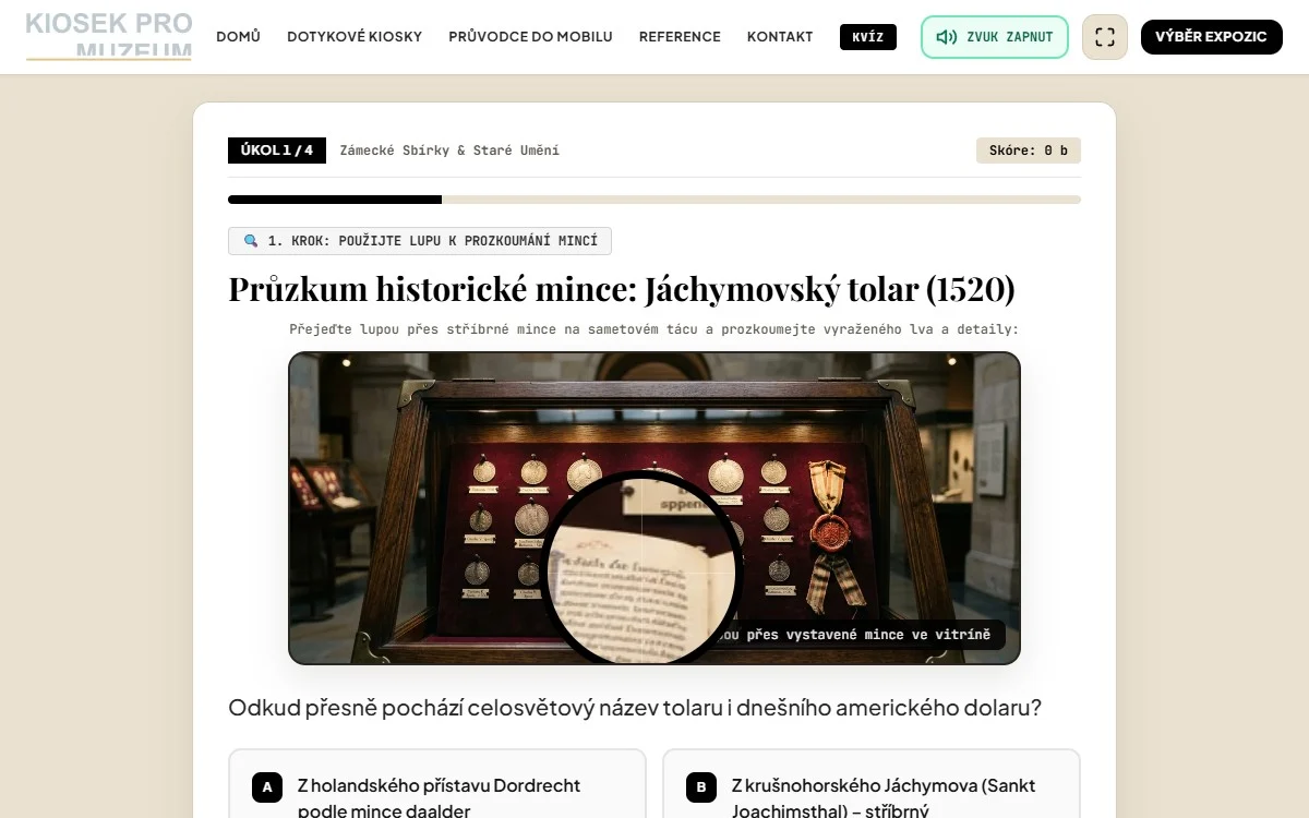 Průzkum muzejní vitríny s mincemi pomocí optické archivní lupy